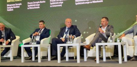 Prezes Zarządu  MBS  w gronie ekspertów i prelegentów podczas Forum Liderów Banków Spółdzielczych 2023 w Warszawie