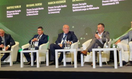 Prezes Zarządu  MBS  w gronie ekspertów i prelegentów podczas Forum Liderów Banków Spółdzielczych 2023 w Warszawie